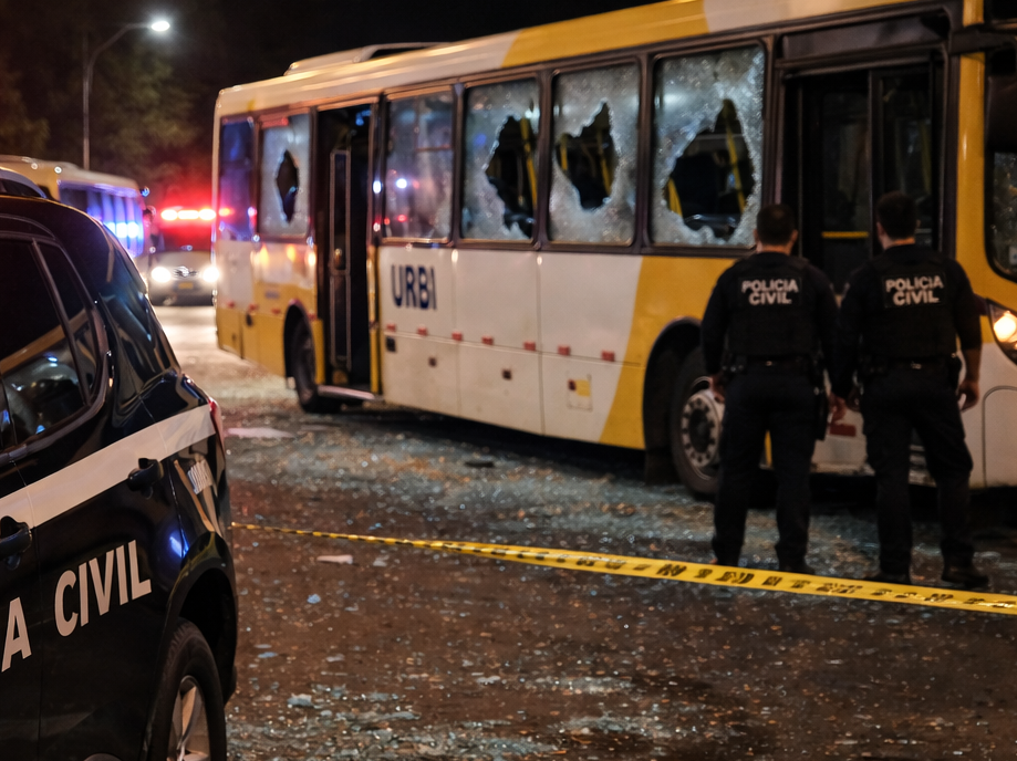 Ataques coordenados a ônibus da Urbi deixam feridos e mobilizam polícia no DF