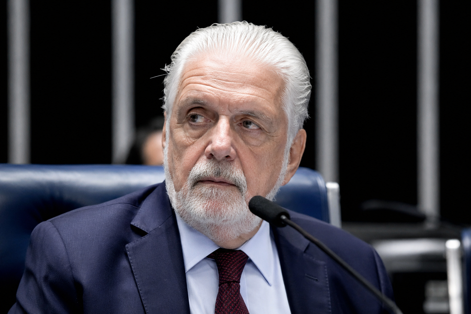 Operação da PF leva Jaques Wagner a deixar liderança do governo no Senado
