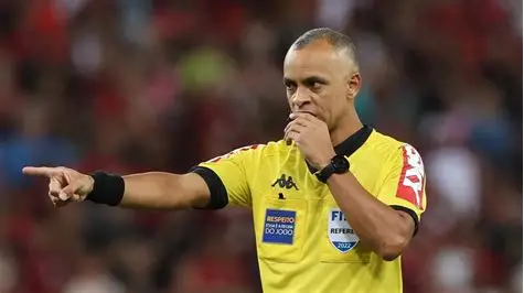 Wilton Pereira Sampaio será o árbitro da partida inaugural do Mundial